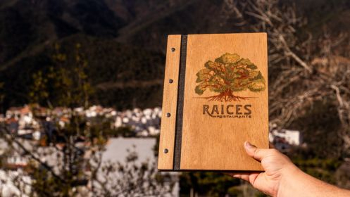 Espectacular menú para dos en Raices Istán