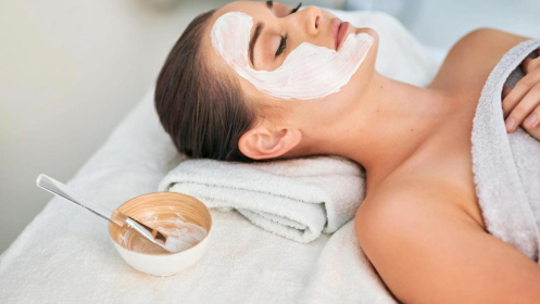 Tratamiento Facial Hidratante por 35€ en NH CLINICS