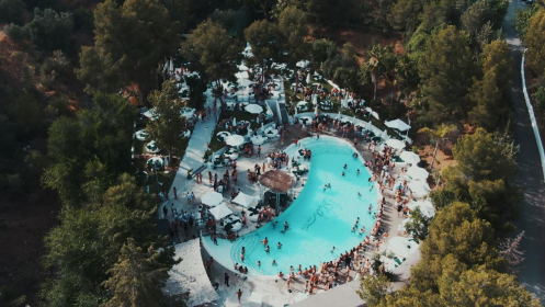 Entrada + 1 consumición para DJEMBE Ritual Sunsets en ISLA POOL 