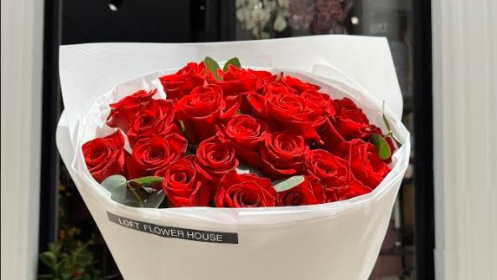 Ramo de Rosas “Media Noche” (21 rosas) en LOFT flower house 